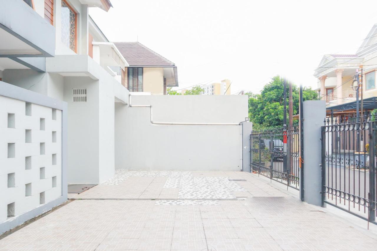 Oyo 2196 Ss Homes Jakarta Exterior foto