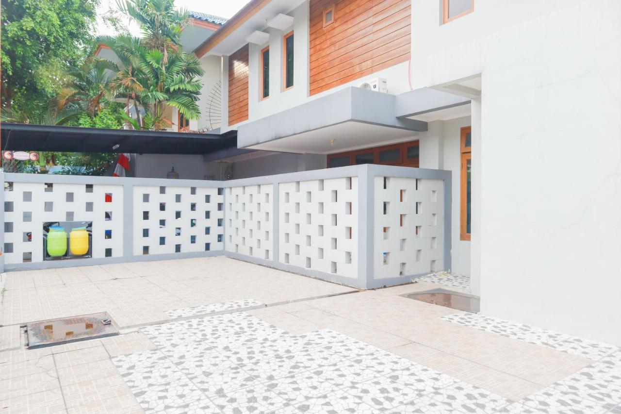 Oyo 2196 Ss Homes Jakarta Exterior foto