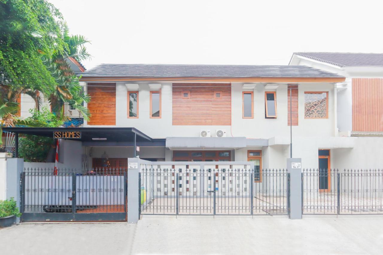 Oyo 2196 Ss Homes Jakarta Exterior foto