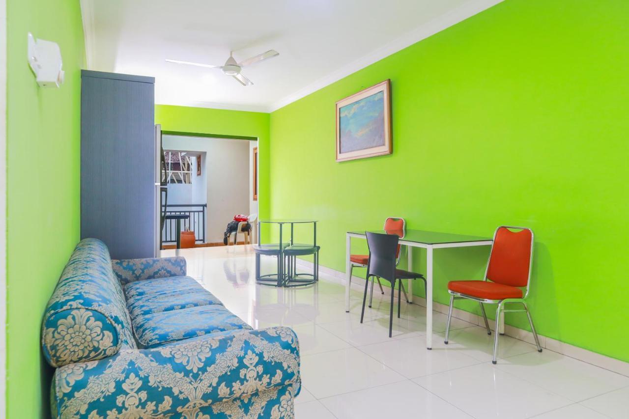 Oyo 2196 Ss Homes Jakarta Exterior foto